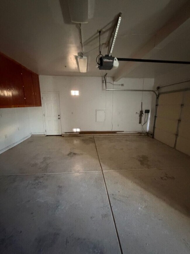 Building Photo - Convenient 3 Bed Home in Sycamore Ranch, Woodland, Near Bel Air Market & Pioneer High