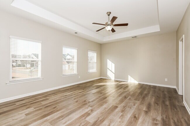 Building Photo - 194 Renford Rd