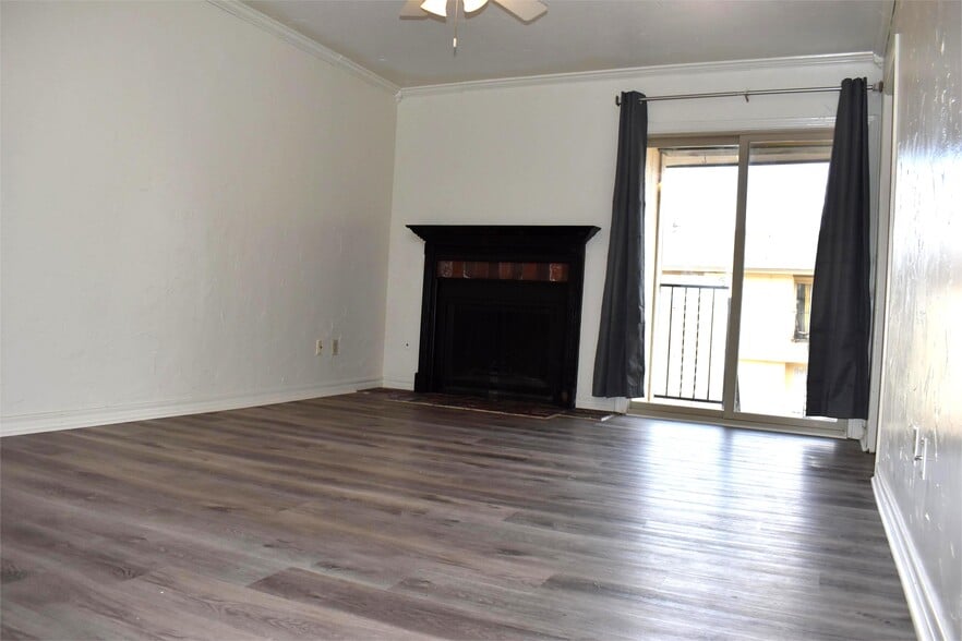 Building Photo - 1717 E Lindsey St