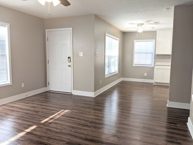 Building Photo - Available for April Move in! - Renovated 3 Bed 1.5 Bath House Biking Distance to Campus!