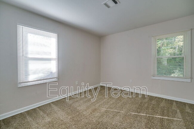 Building Photo - 9751 Marino Dr