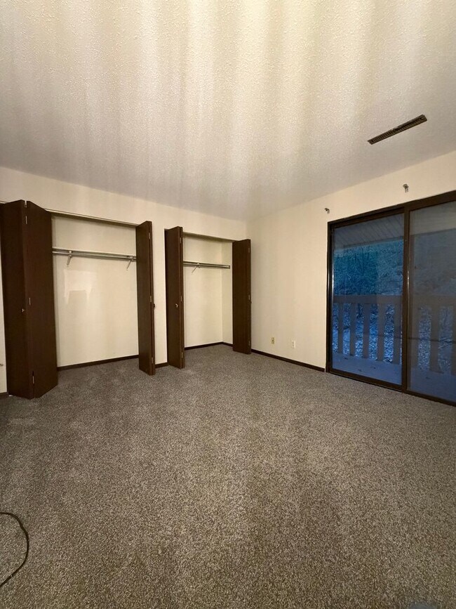 Building Photo - 3401 Blackhawk Rd