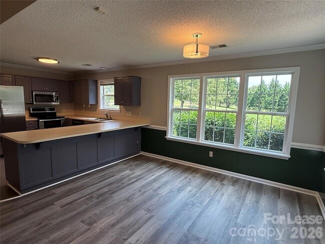 Building Photo - 4370 Fellows Ln