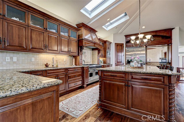 Building Photo - 853 6th St