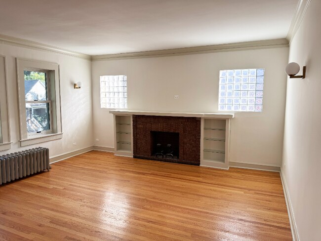 Building Photo - 3426 N Keeler Ave