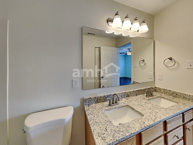 Building Photo - 3230 Brandenburg Dr