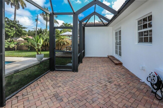 Building Photo - 1417 Jackson St