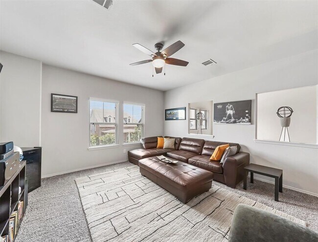 Building Photo - 17023 Canosa Dr