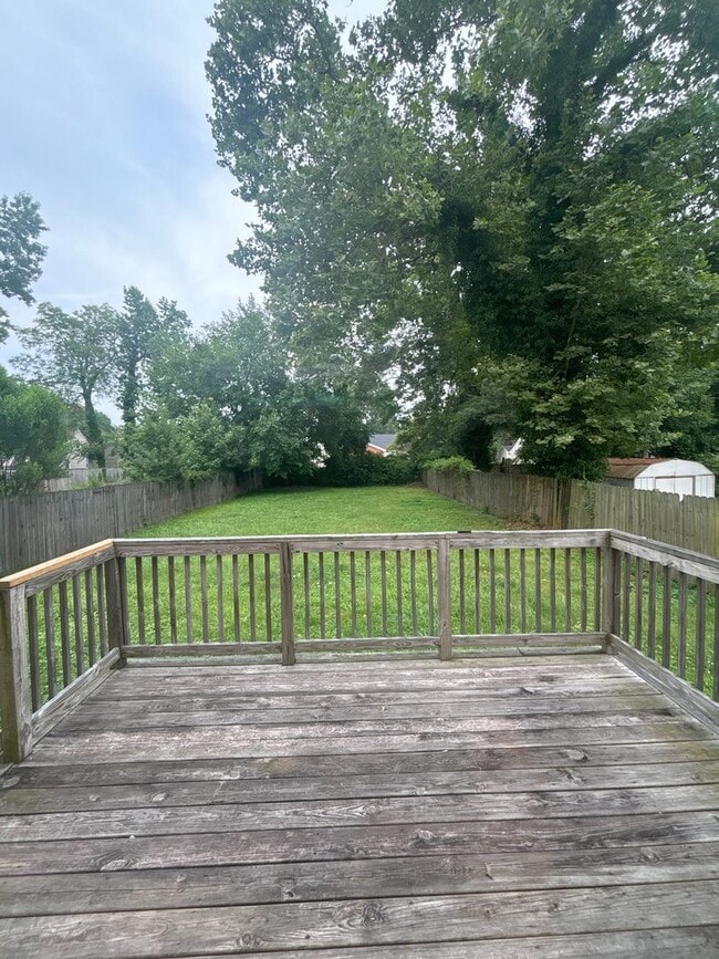 Building Photo - Spacious 4-Bedroom Home Near Base – No Tun...