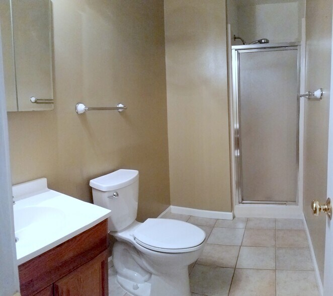 Main Level Bathroom (between Laundry Room and Family Room) - 529 Strawberry Hill Rd
