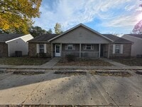 Building Photo - 2705/2707 Plaza Ln