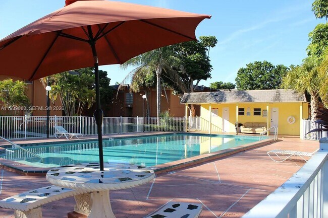 Building Photo - 9441 SW 76th St