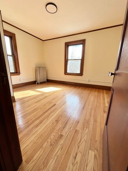 Bedroom 1 - 1465 Main St