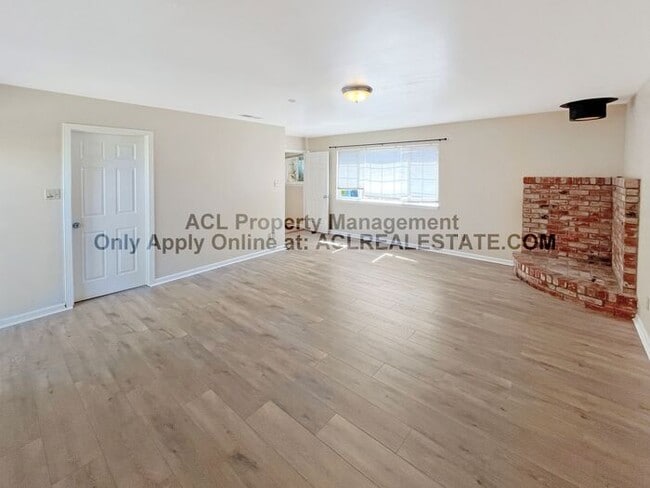 Building Photo - 1220 Minerva St
