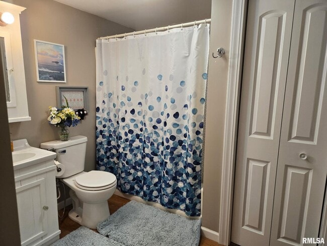 Building Photo - 815 Morris St