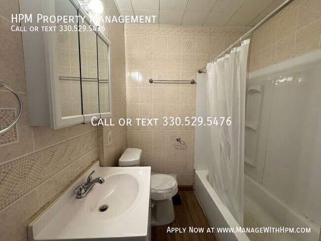 Building Photo - 205 6th St NW