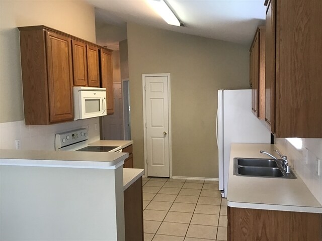 Building Photo - 6020 Moor Hen Drive