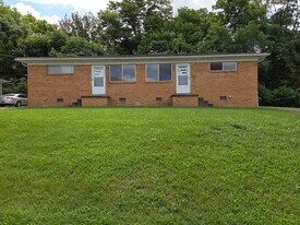 Building Photo - 109 Edgehill Dr