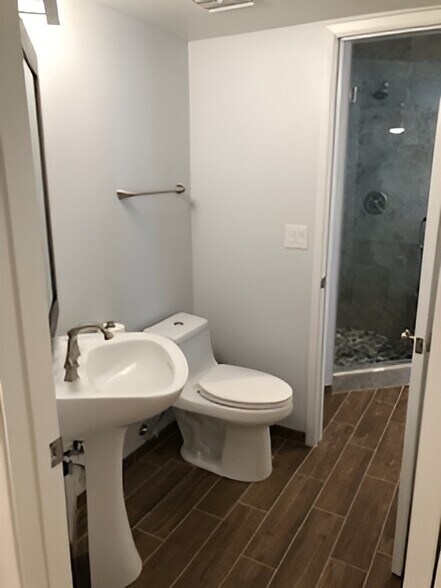 Building Photo - 4354 E Sandia St