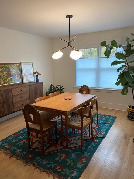Dining Room - 1108 S Busey Ave