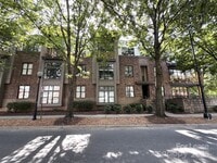 Building Photo - 714 N Davidson St