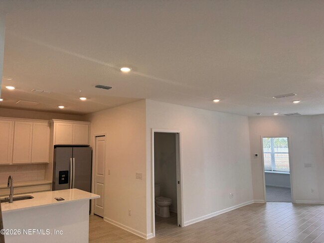 Building Photo - 109 Silver Myrtle Ct