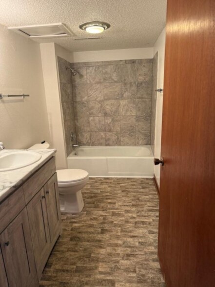 Building Photo - 108 Westwood Dr