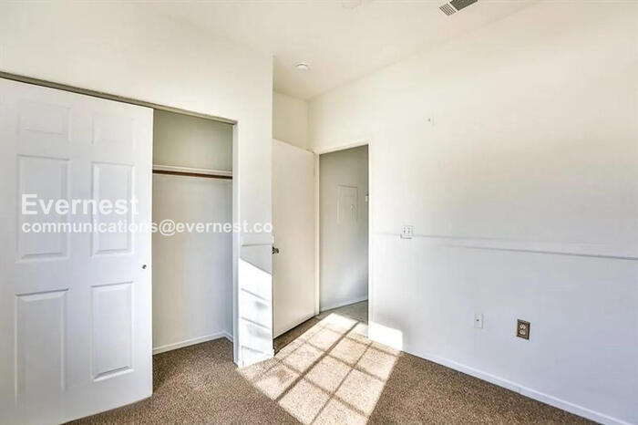 Building Photo - 1917 Cutlass Dr