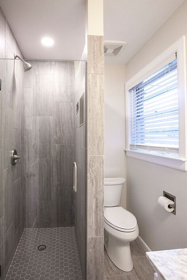 Building Photo - Druid Hills Hidden Gem! 4Bed-3 Bath, Hardwood Floors, Available NOW!