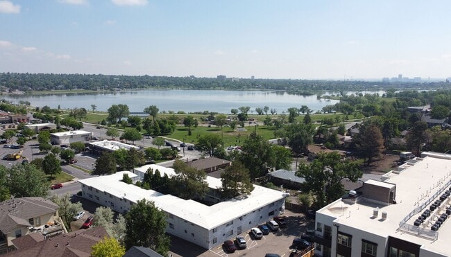 Building Photo - 2 bed/2 bath Sloans Lake Condo