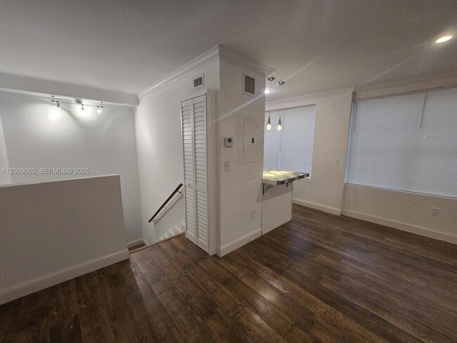 Building Photo - 1460 Ocean Dr