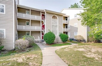 Building Photo - 1006 Brookhollow Dr