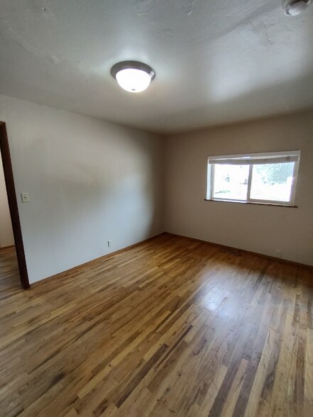 Building Photo - 723 N Shields St