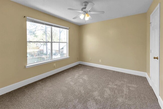Building Photo - 15614 Lago Villa Dr