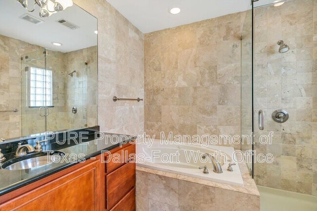 Building Photo - 2234 W Colorado Blvd