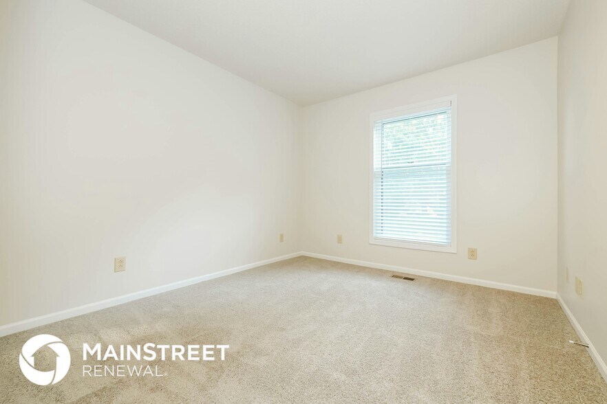 Building Photo - 408 SE Brownfield Dr