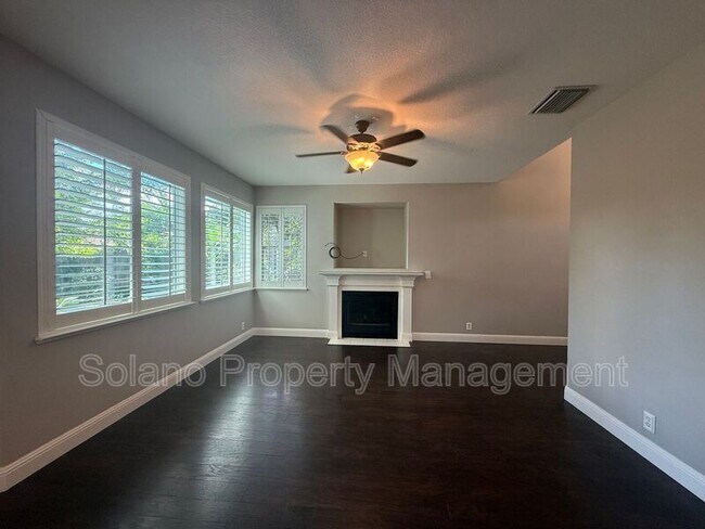 Building Photo - 532 Blarney Cir