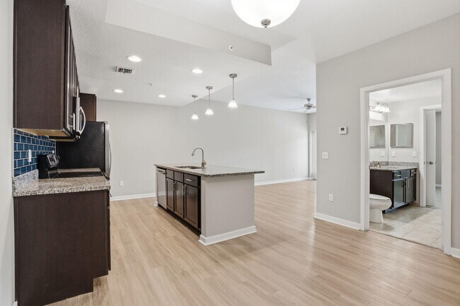 Building Photo - 3601 High Ridge Rd