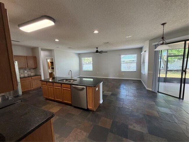 Building Photo - 2831 Village Pine Terrace