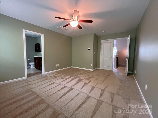 Building Photo - 432 Winecoff Woods Dr NW