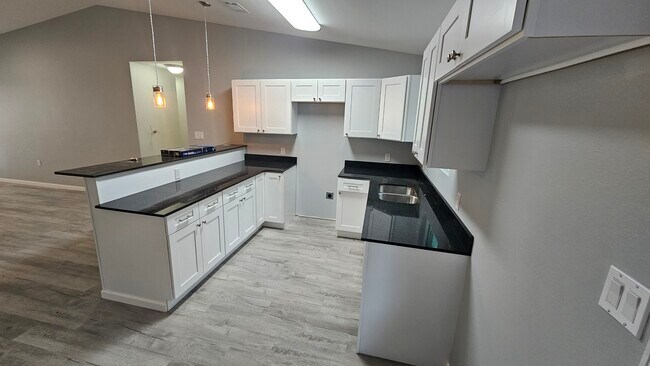 Building Photo - 215B White Eagle