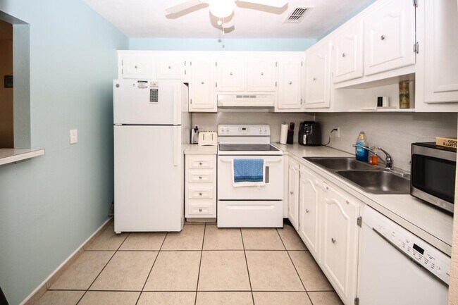 Building Photo - 11824 Bayonet Ln