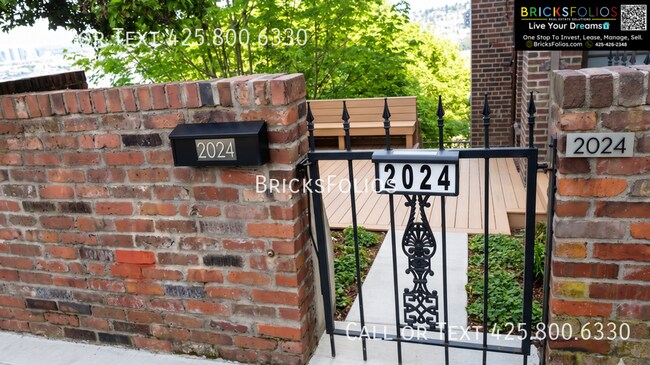 Building Photo - 2024 Taylor Ave N