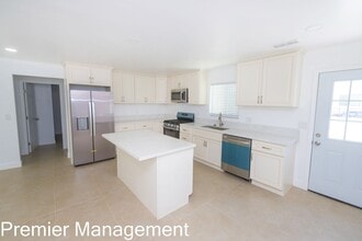 Building Photo - 605-609 Prescott Ave