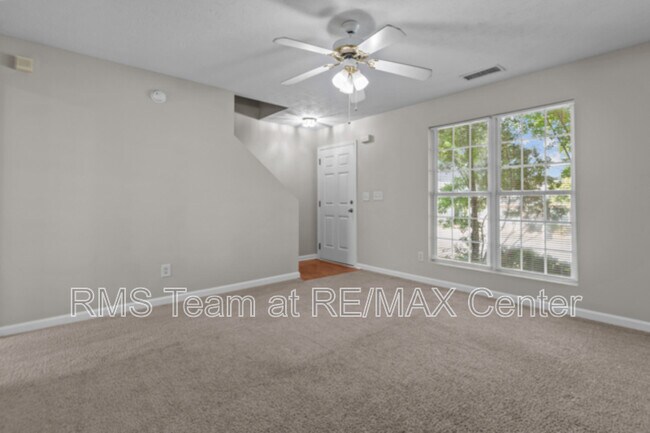 Building Photo - 2284 Oakland Spring Dr