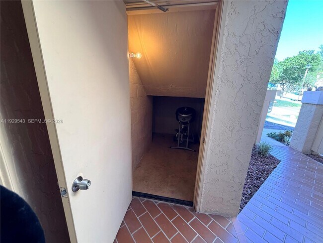 Building Photo - 11864 NW 11th St