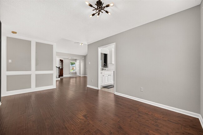Building Photo - 6419 Paso Del Sol Dr