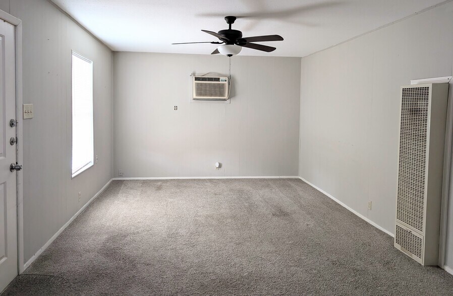Living room - 307 San Angelo