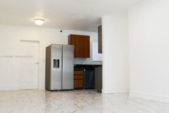 Building Photo - 1831 NW 185th St