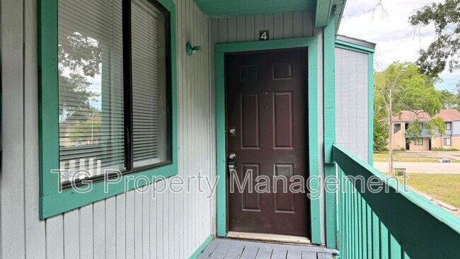 Primary Photo - 5144 Westchase Ct